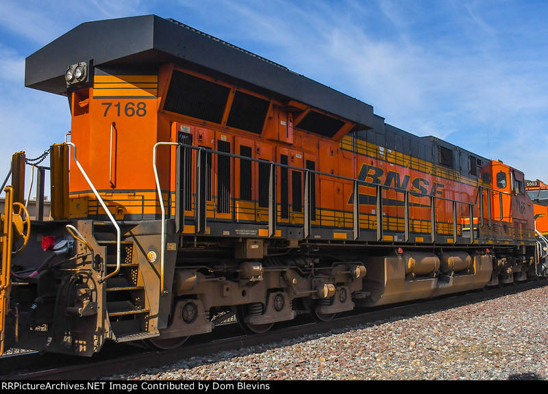 BNSF 7168